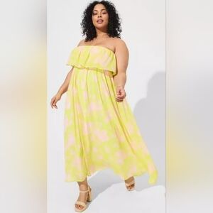 🌺 Torrid Strapless Dress in Yellow and Pink 🌞